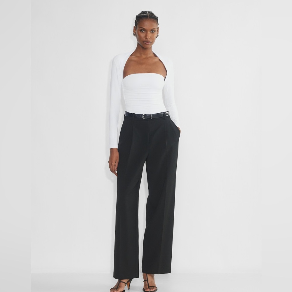 Aritzia contour white long sleeve